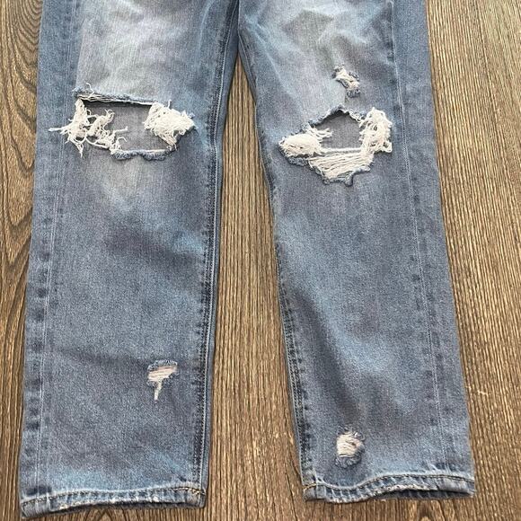American Eagle Mom Jeans High Rise Distressed Denim Medium Wash Blue Size 6 - Picture 2 of 12